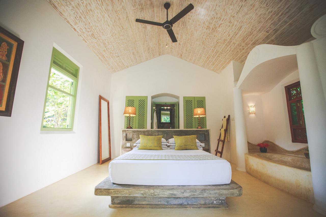 Karmel Villa Thalduwa Island - Five Bedroom Luxury Villa With Private Pool Ahangama Bagian luar foto