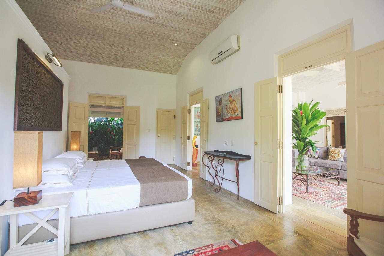 Karmel Villa Thalduwa Island - Five Bedroom Luxury Villa With Private Pool Ahangama Bagian luar foto